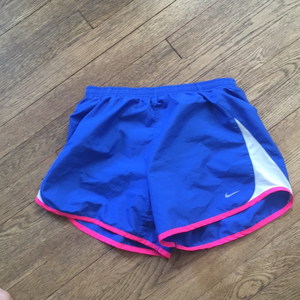 Nike youth XL gym shorts